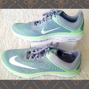 NEW NIKE fs lite run 4